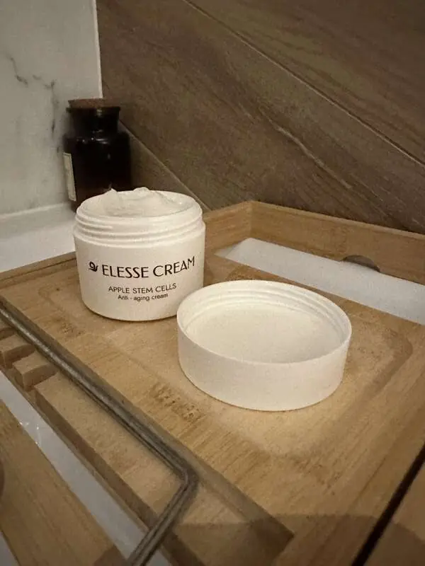 Elesse Cream (Ellesse Cream)